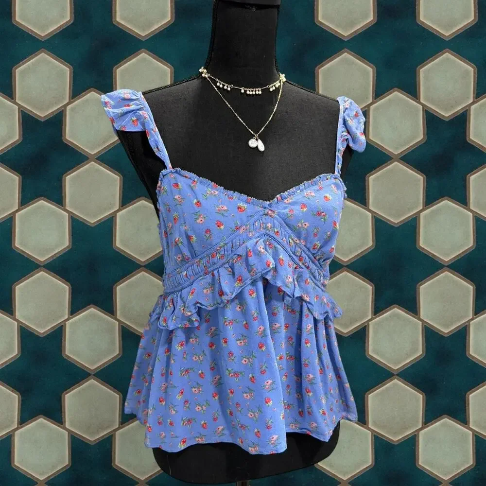 Floral strawberry joie crop top - Picture 2 of 4